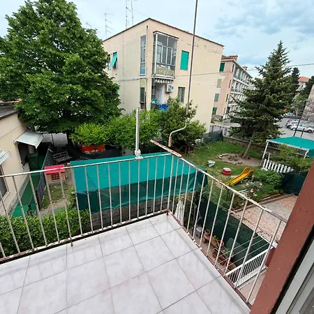 Jenni House شقة